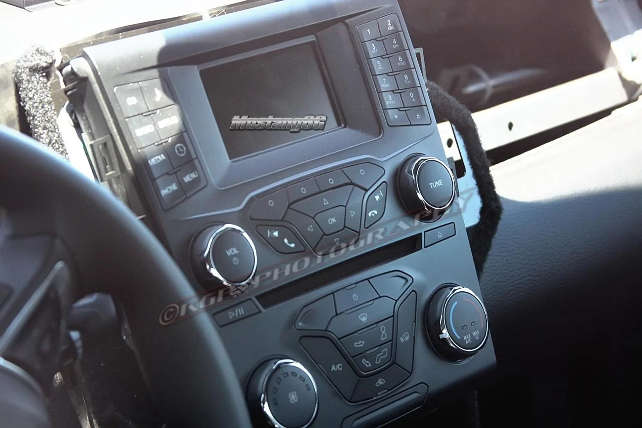 2015stang.interior2.kgp.ed.webp