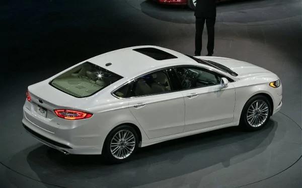 2013-Ford-Fusion.webp