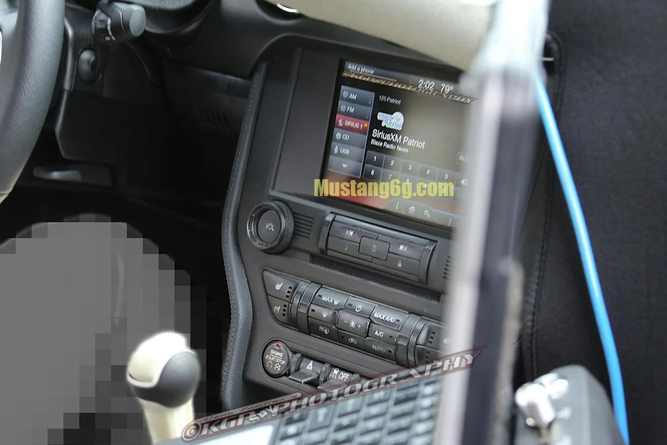 2015mustanginterior4.webp