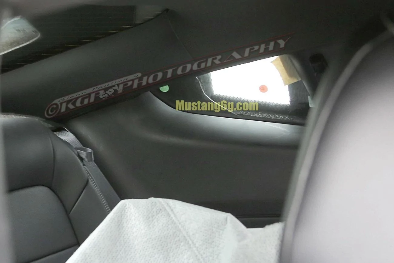 2015mustanginterior6.webp