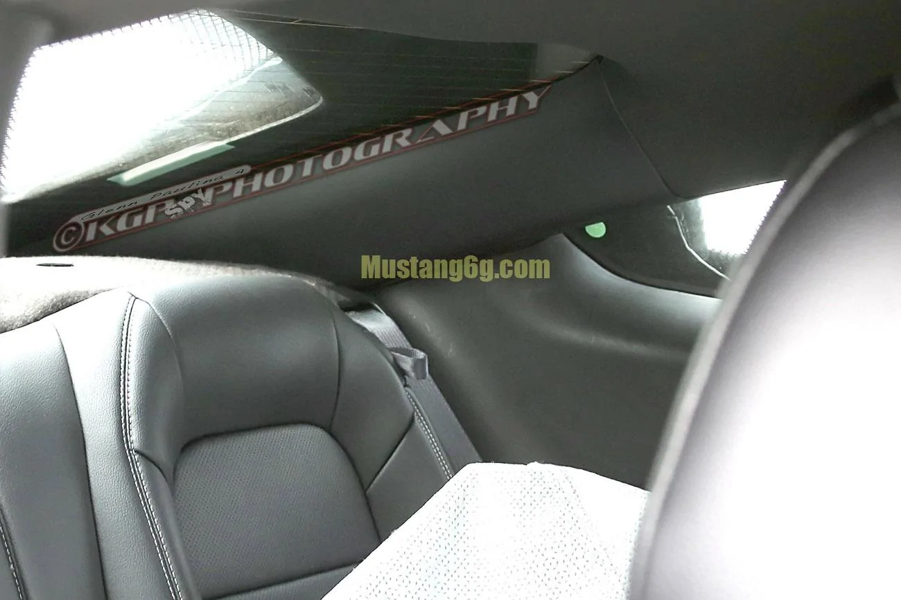 2015mustanginterior9.webp