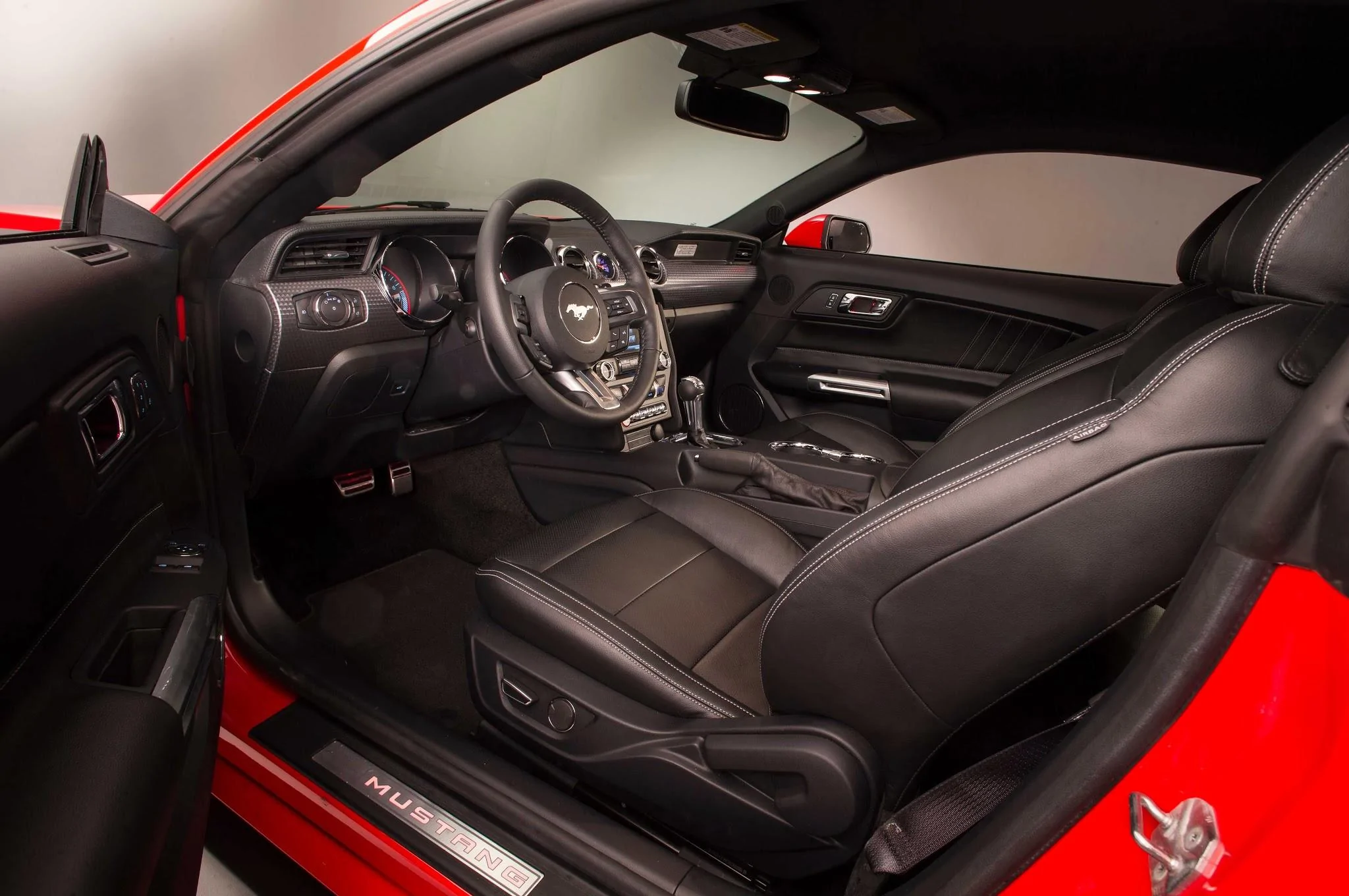 2015mustang10.webp
