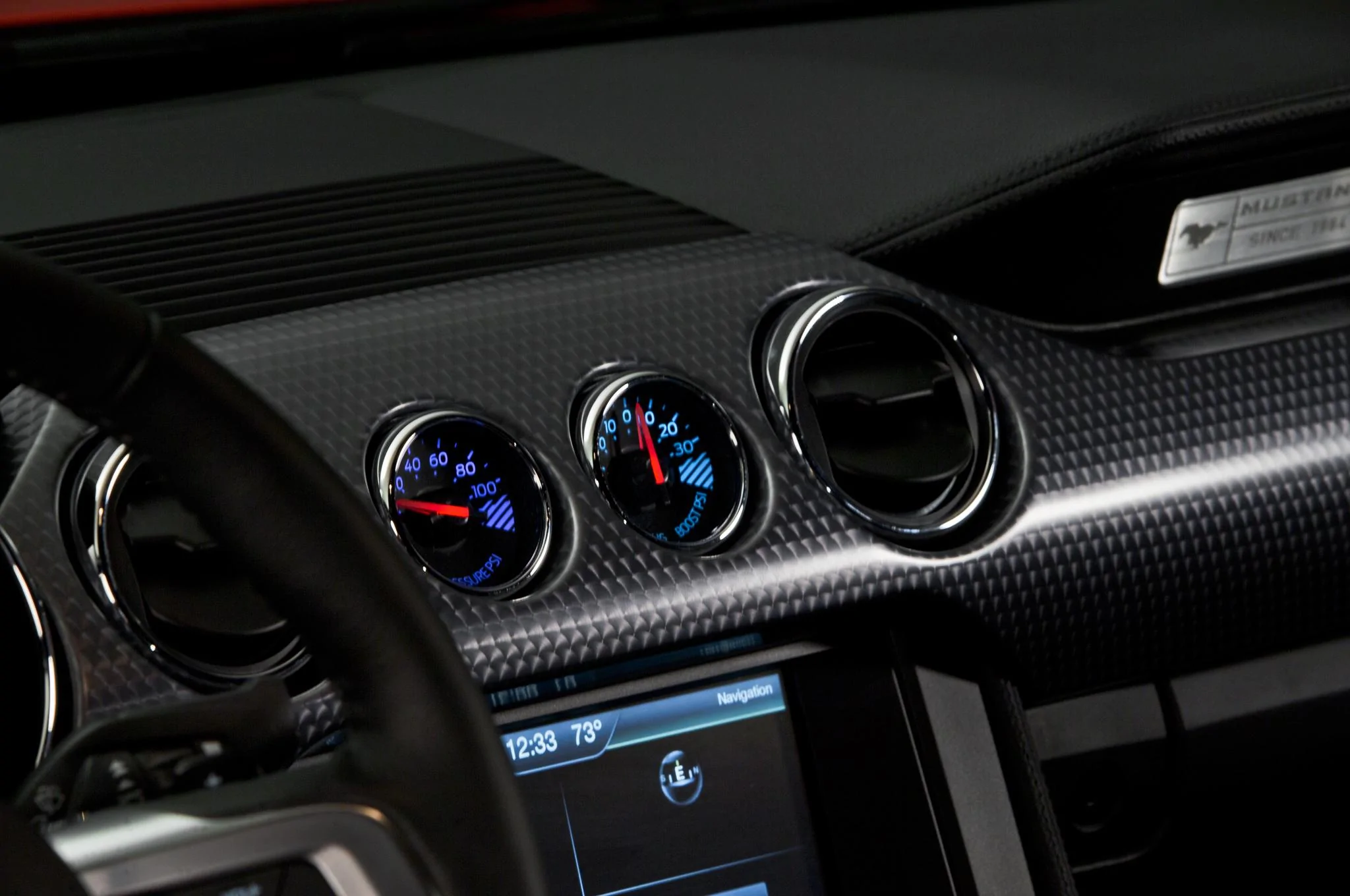 2015mustang12.webp
