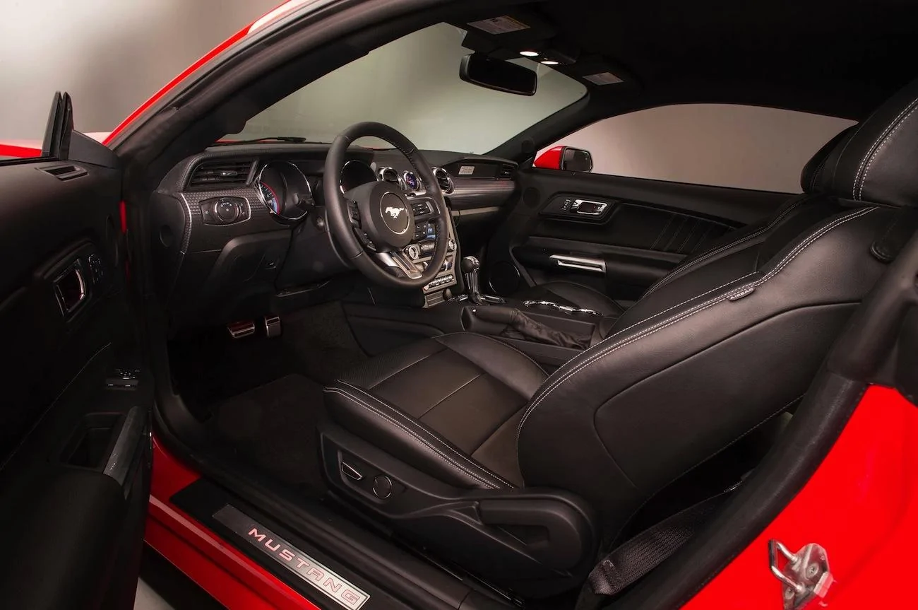 2015mustang26.webp