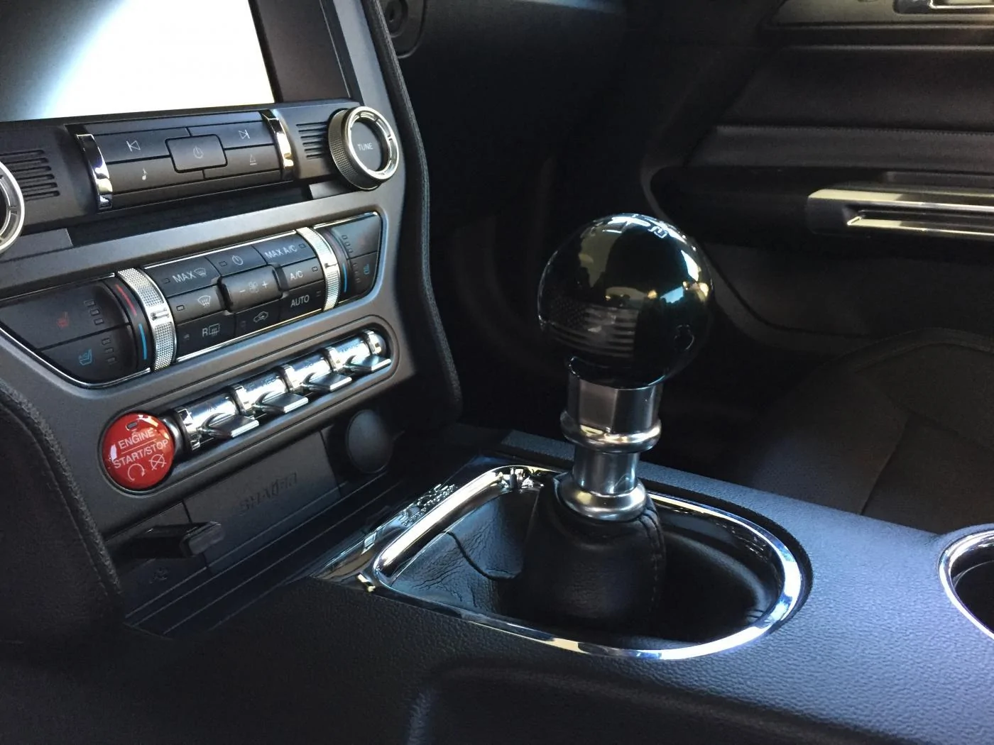 Anarchy Motive Shift Knob 4.webp