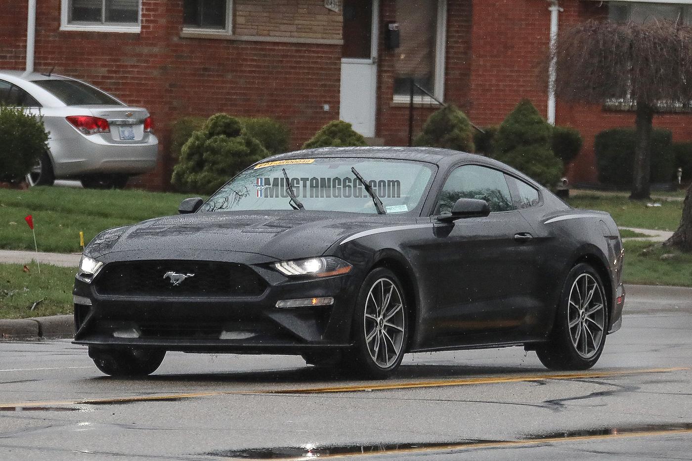 2018-Mustang-EcoBoost-Black-01.jpg