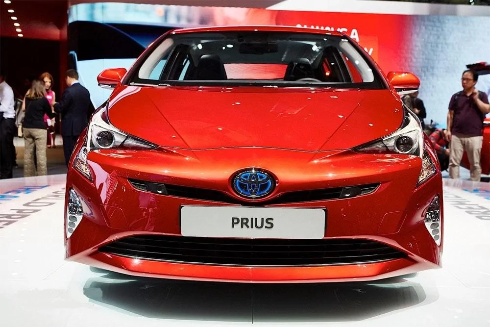 Toyota-Prius-2017-2.webp