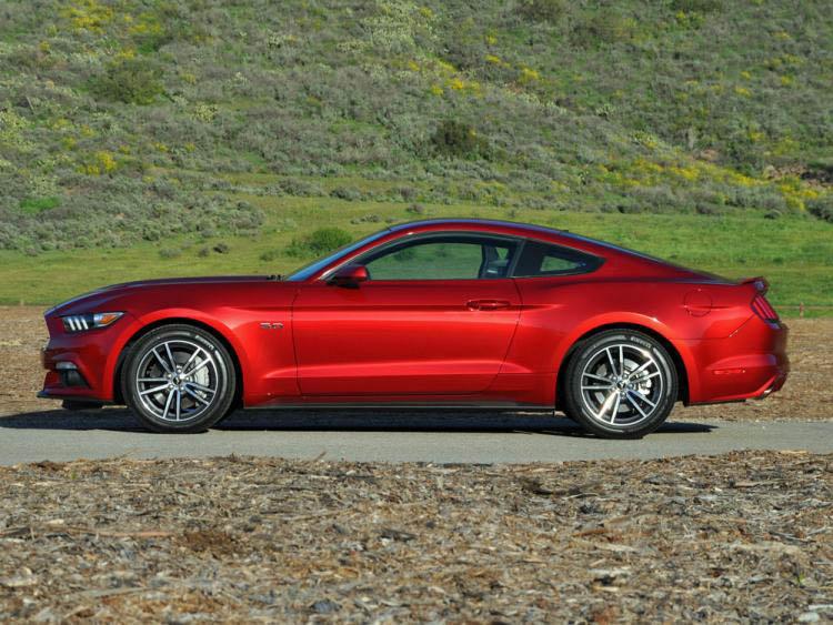 2015-2018-ford-mustang comparison 1.jpg