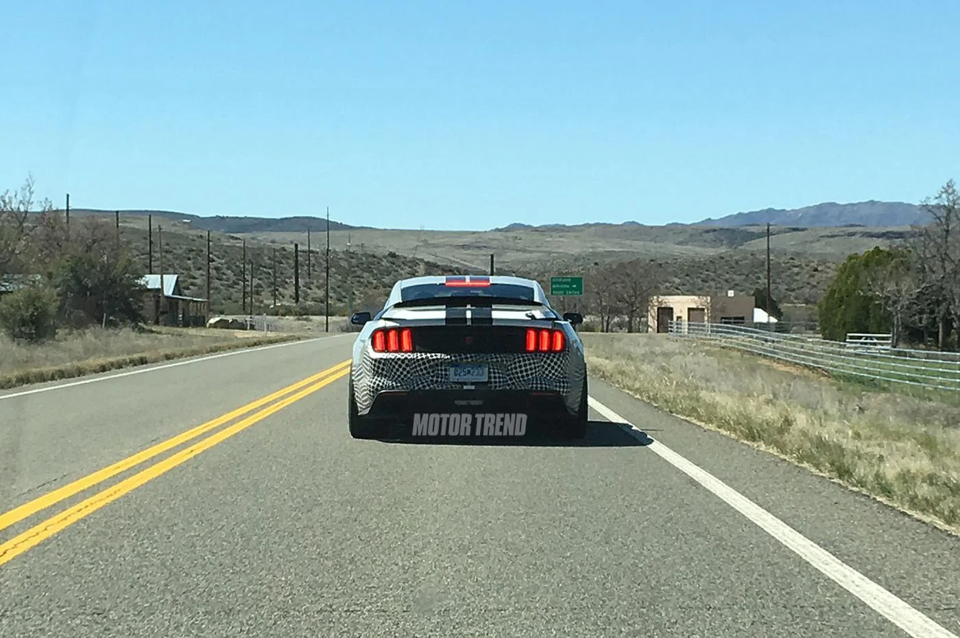 ford-shelby-mustang-spied-rear-view-01.webp