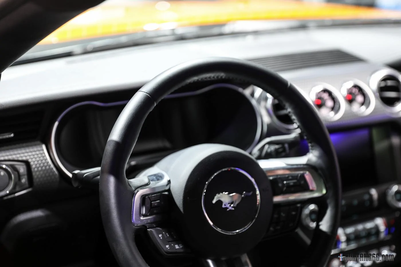 2018-Ford-Mustang-GT-NYIAS-12.webp
