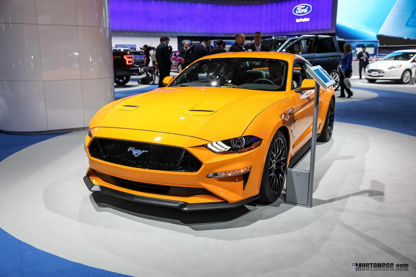 2018-Ford-Mustang-GT-NYIAS-23.webp