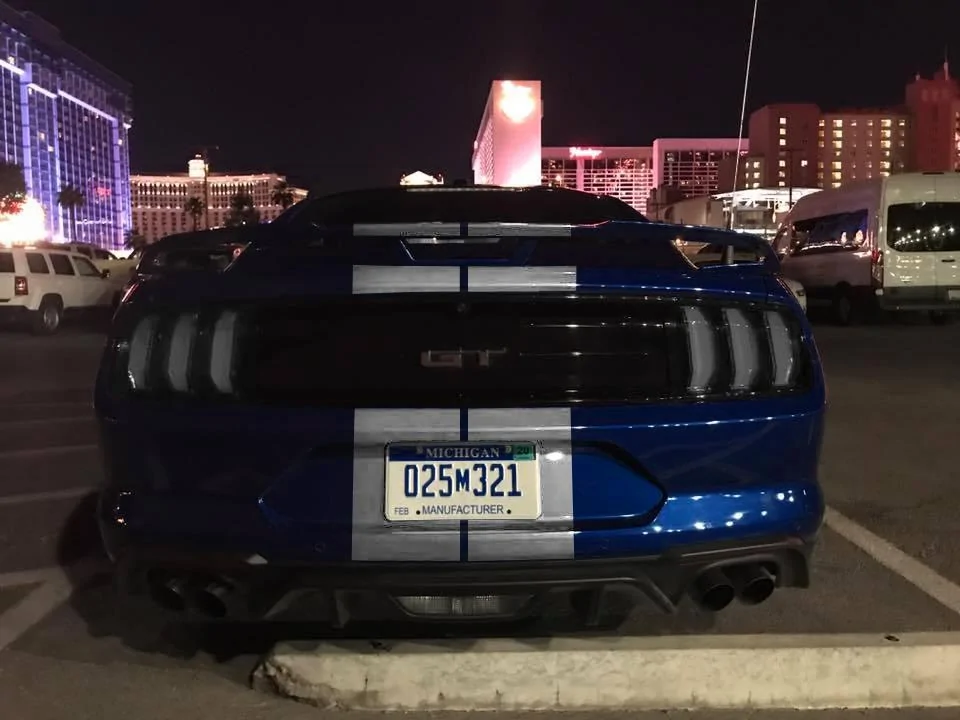 kona_white_rear.webp