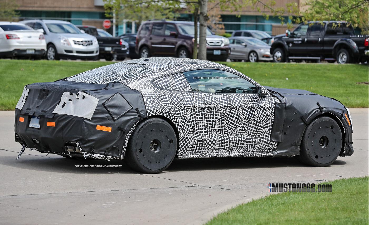 2019-Mustang-GT500-25.jpg