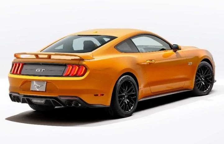 2018-ford-mustangSpoiler_backangle.webp