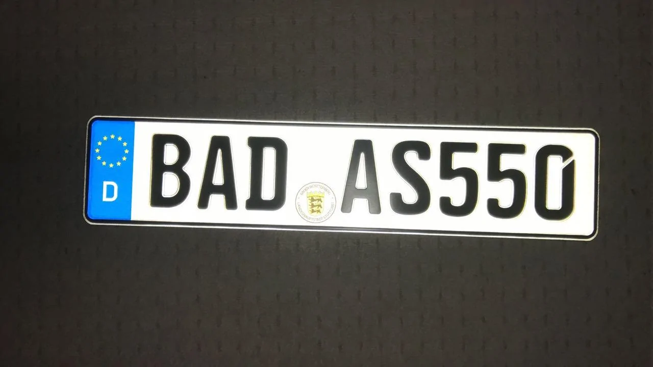Vanity Plate w Flash.webp