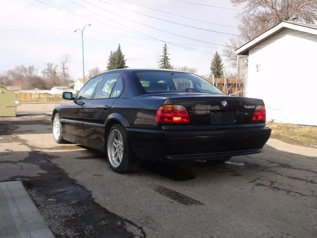 1999_bmw_7_series-pic-9179409956561609348-640x480.webp