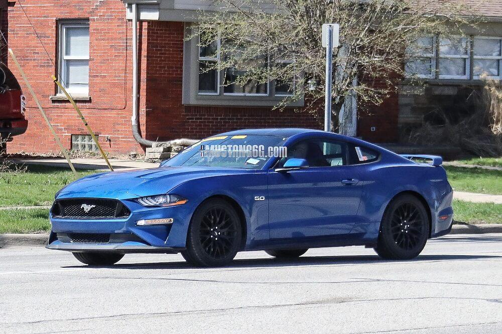2018-mustang-gt-performance-pack-lightning-blue-quarter.jpg