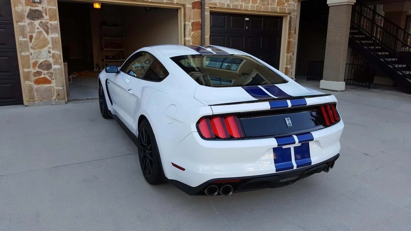 GT350 Garage.webp