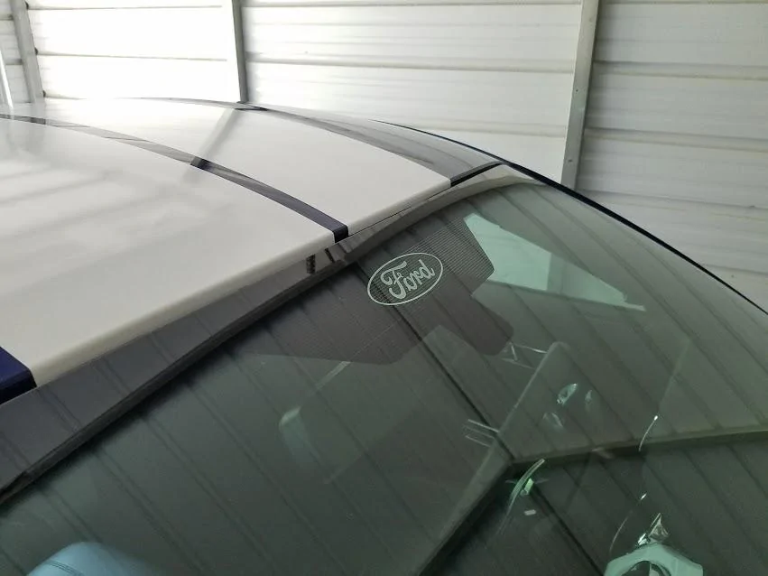 2015-windshield-logo-outside.webp