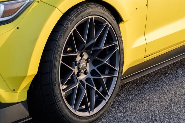 YellowMustangOnRTRtechMeshFour.jpg