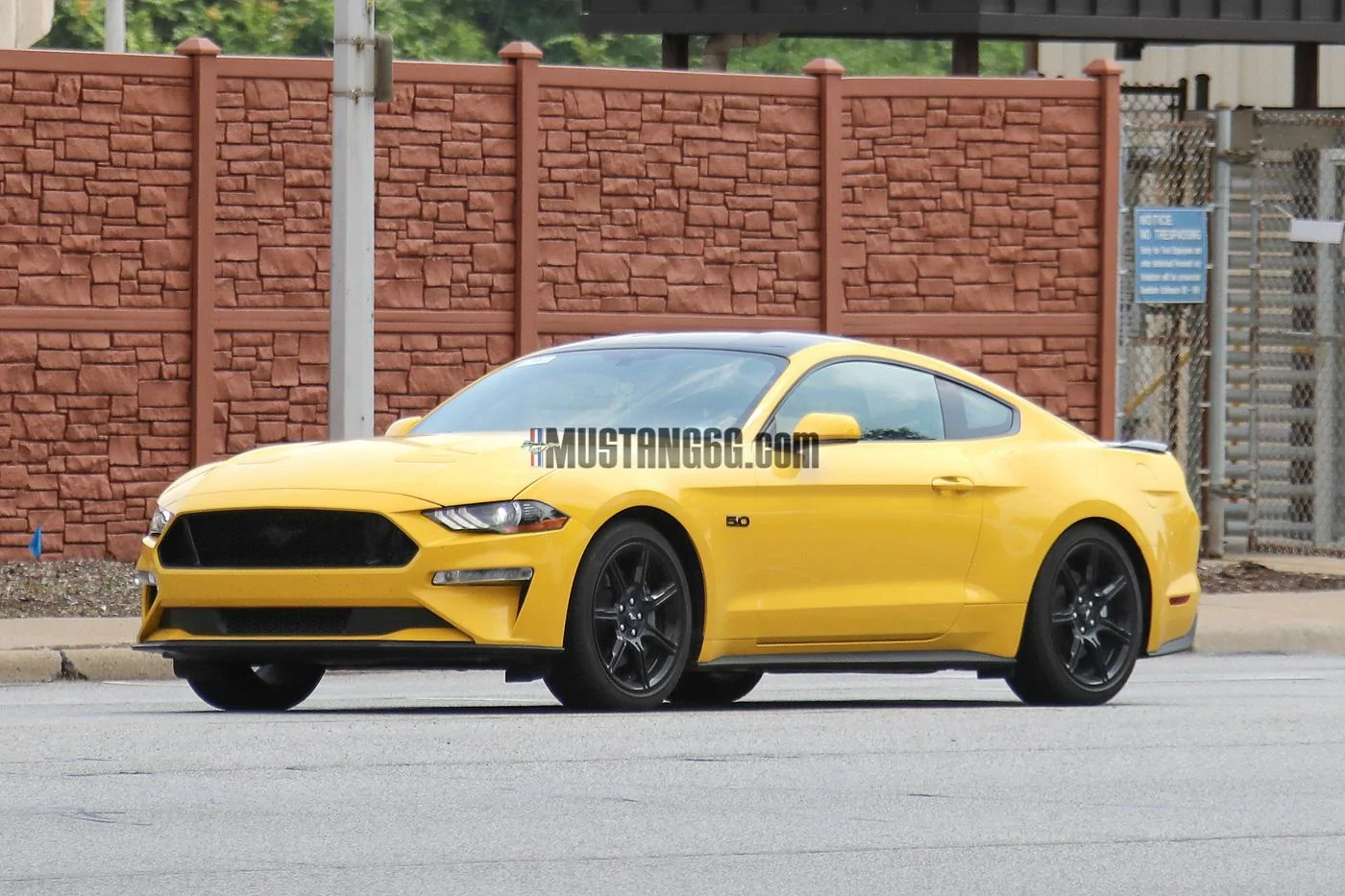 2018-Mustang-Black-Accent-Package-2.webp