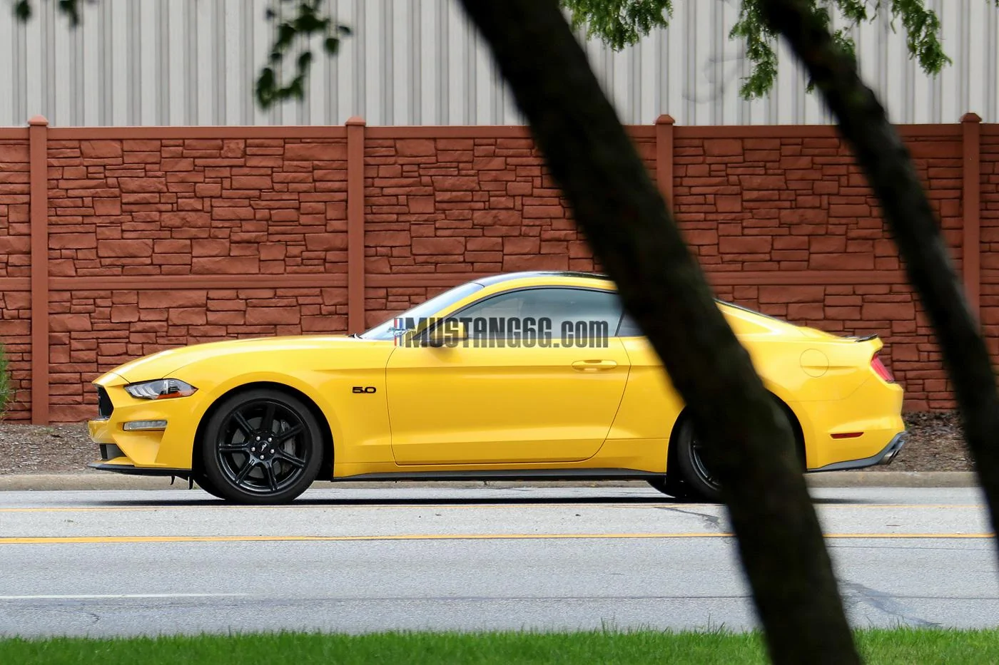 2018-Mustang-Black-Accent-Package-5.webp