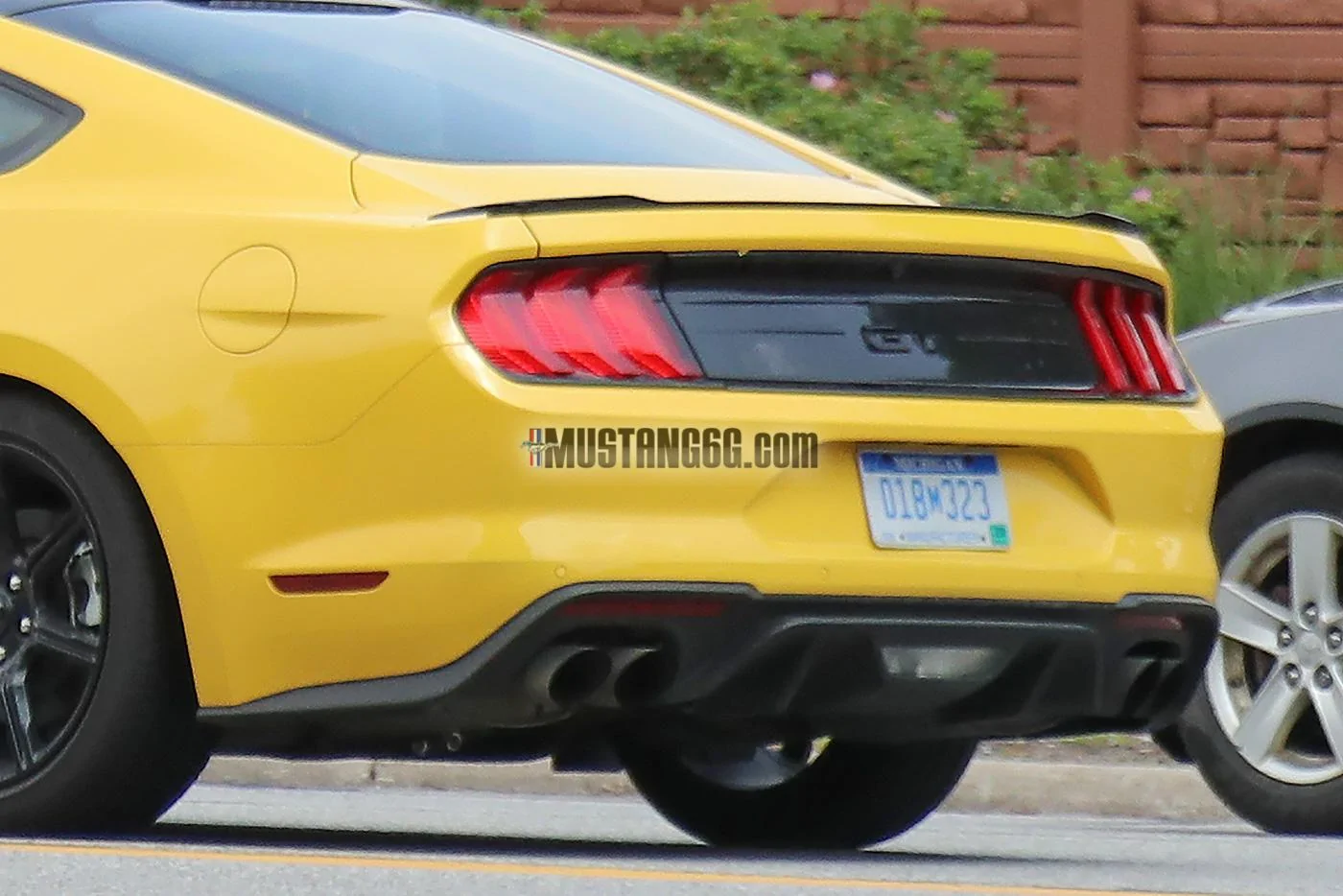 2018-Mustang-Black-Accent-Package-11.webp