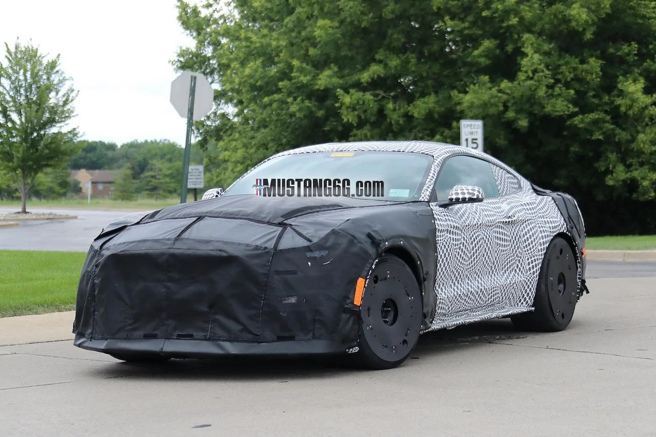 2019-GT500-Mustang-Porsche-GT3-Benchmark-9.webp