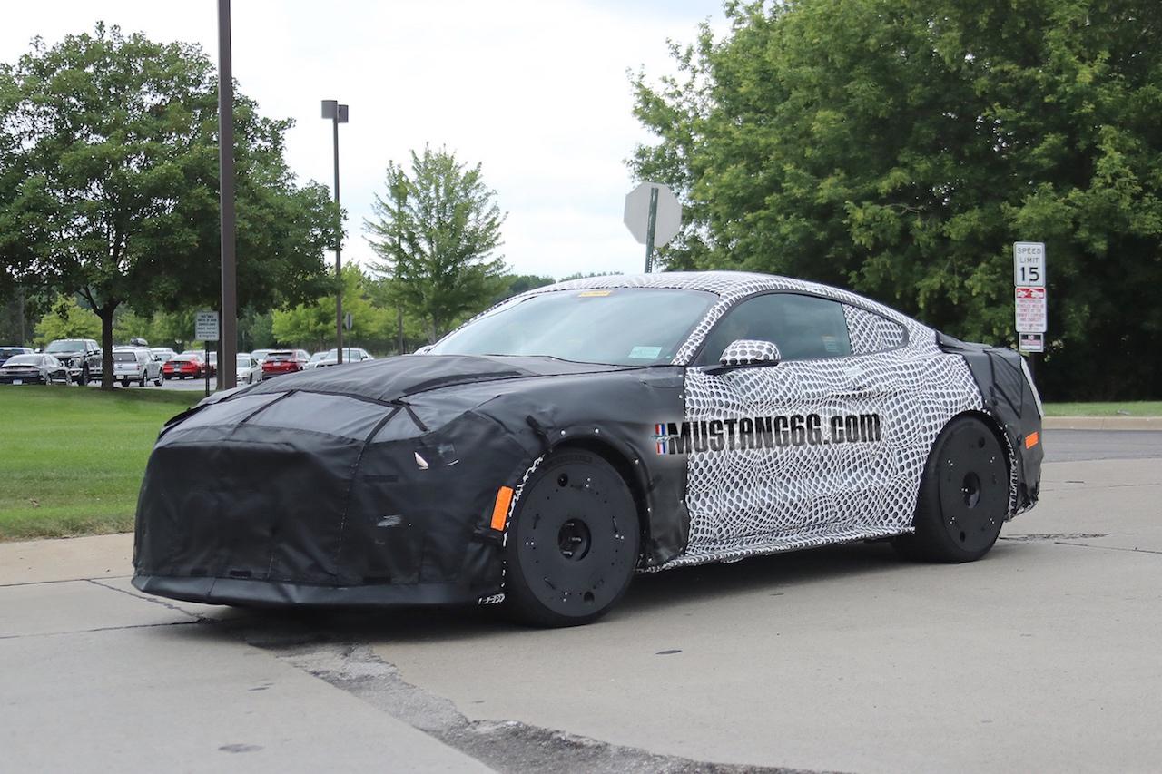 2019-GT500-Mustang-Porsche-GT3-Benchmark-10.jpg