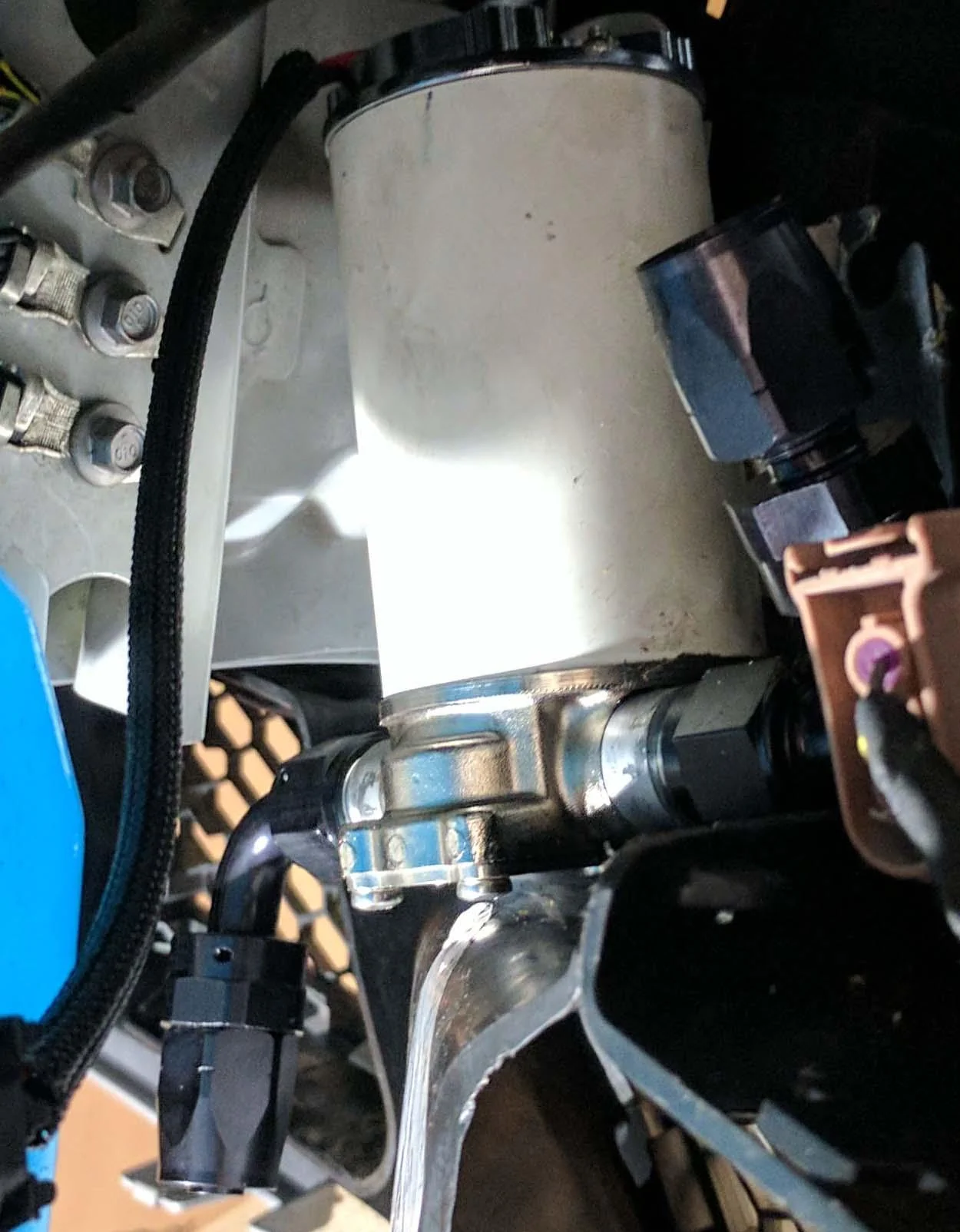 pump_in_car.webp