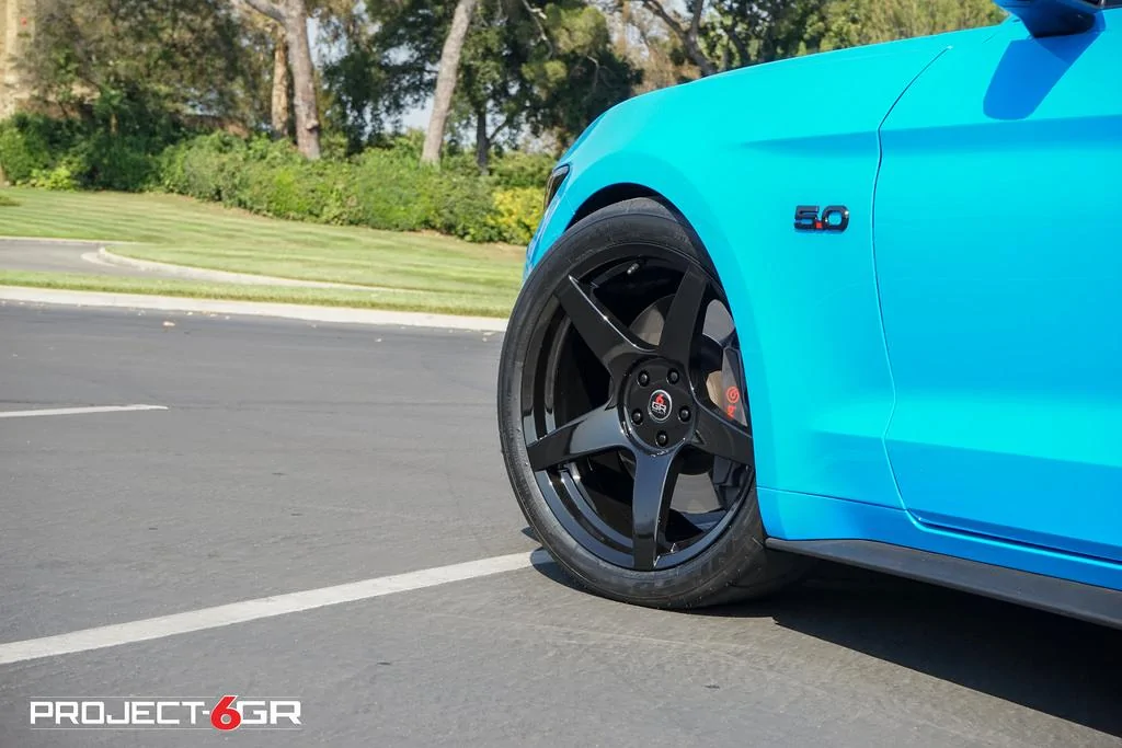 Project-6gr-wheels-gloss-black-05.webp