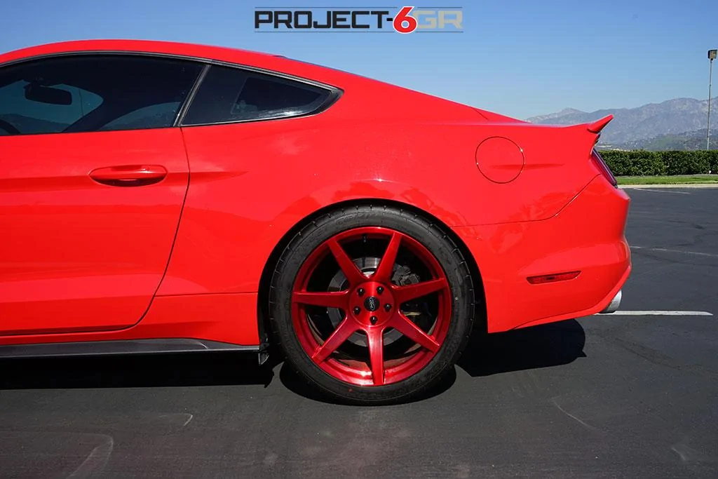 project-6gr-candle-apple-red-race-04.webp