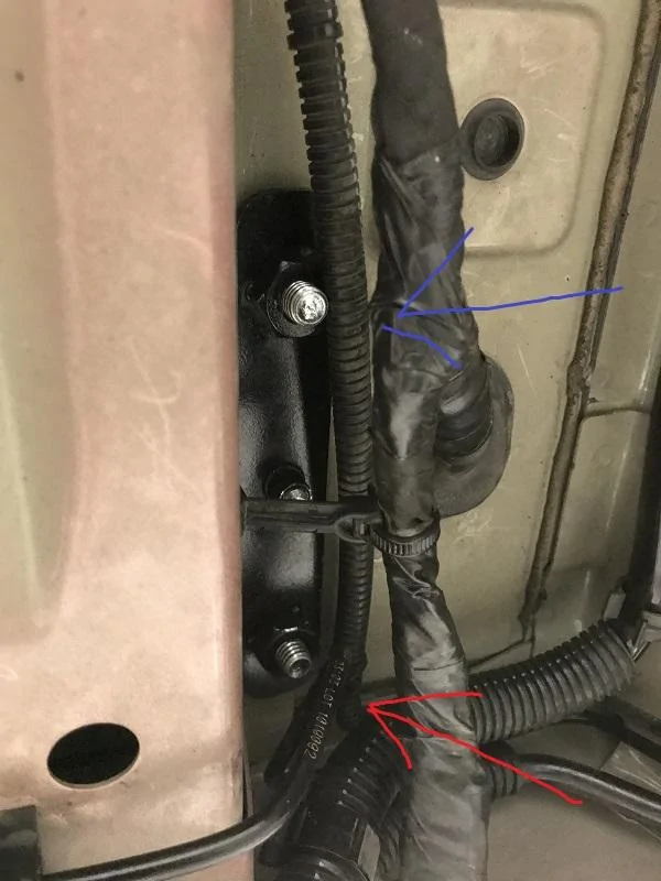 Brake line_roll bar bracket.webp