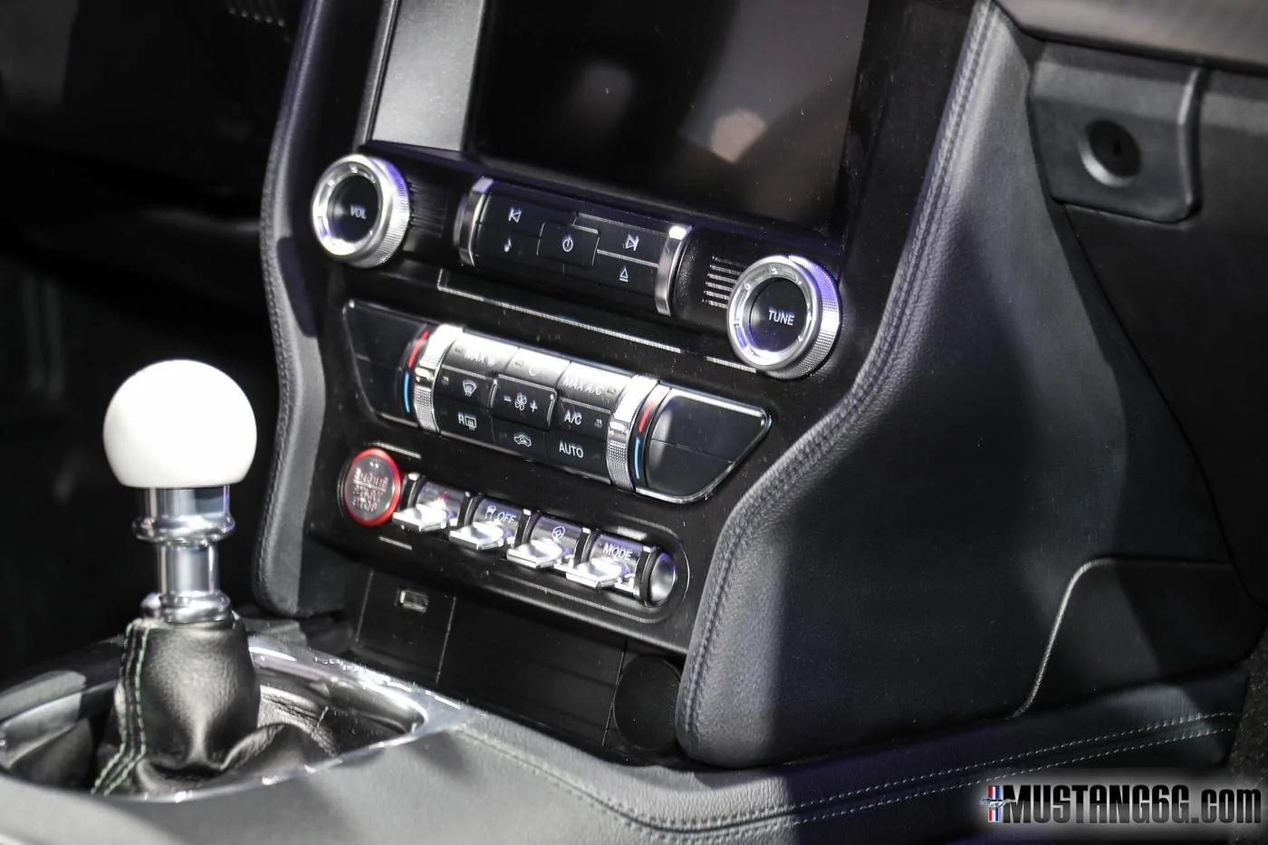 2019-Ford Bullitt-Mustang3.webp