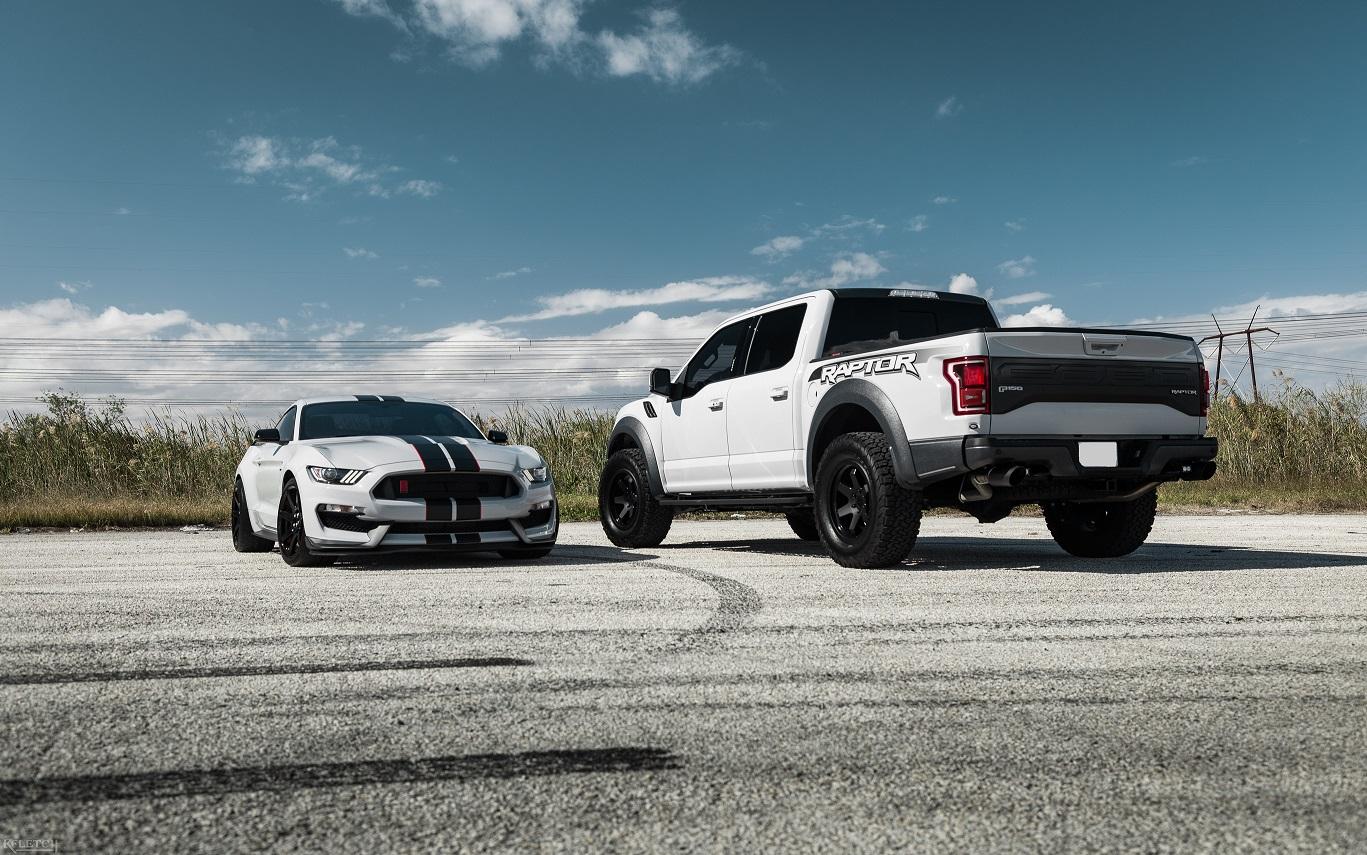 GT350R_Raptor1 (edit).jpg