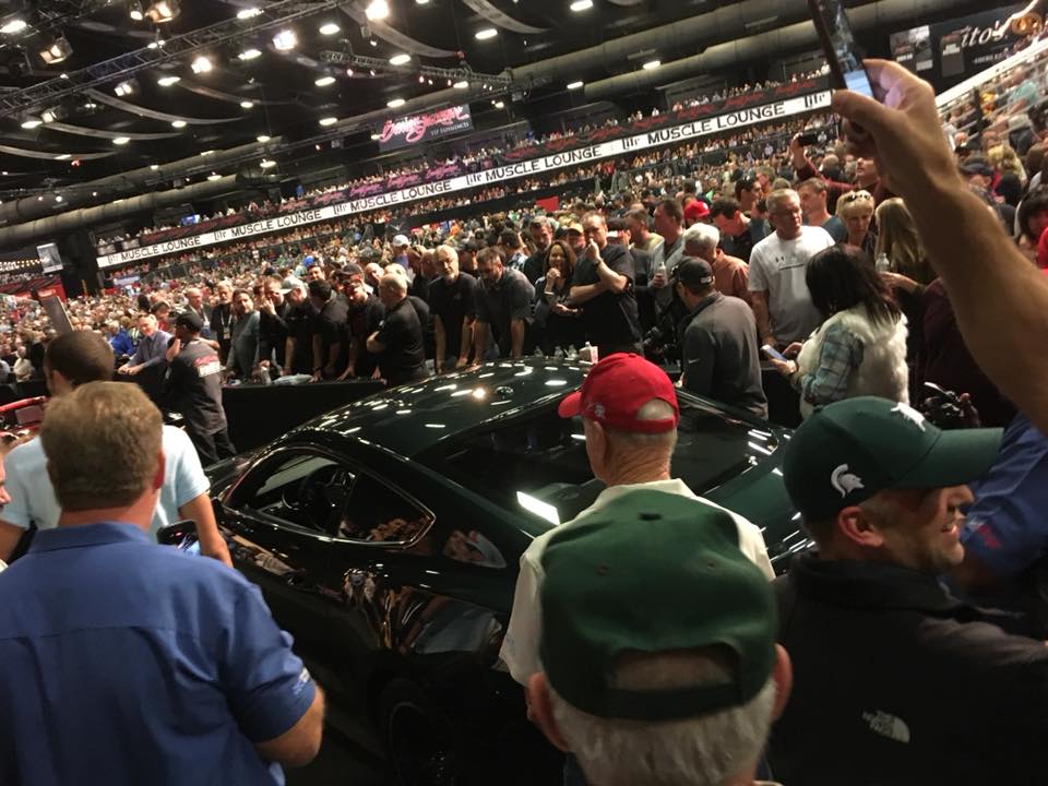 crowd2.jpg