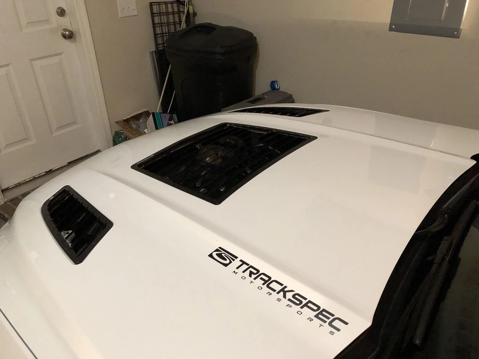 hood rear angle .webp