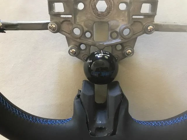 GT350 steering wheel 2.webp