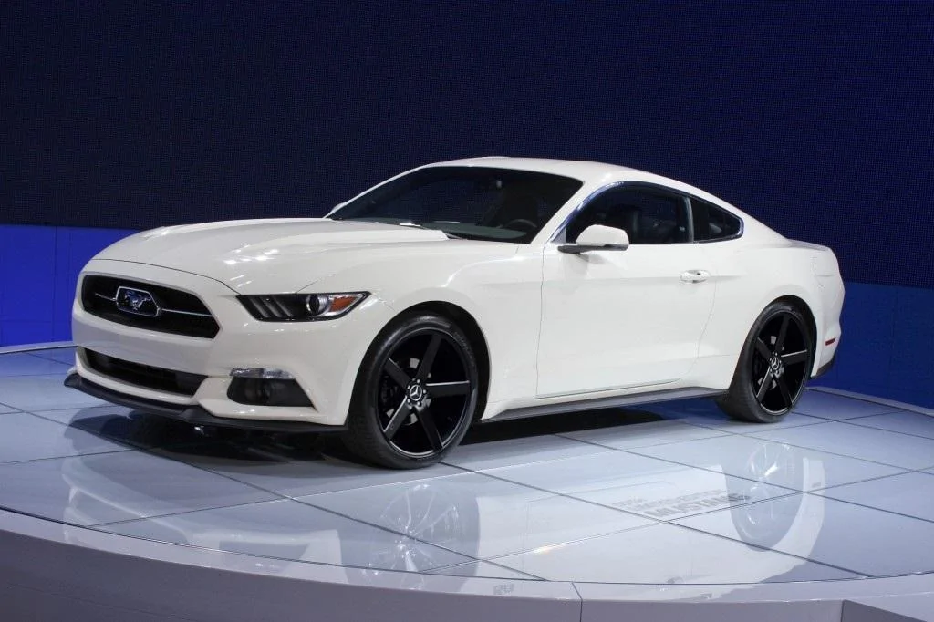 2015-ford-mustang-50-year-limited-edition-2014-new-york-auto-show_100464201_l.webp