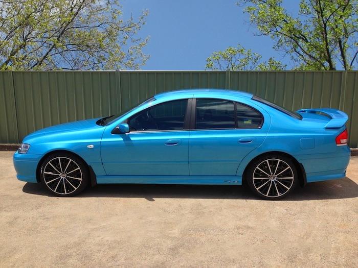 2005-ford-falcon-XR6-BA-blue-1343-side-passenger.jpg