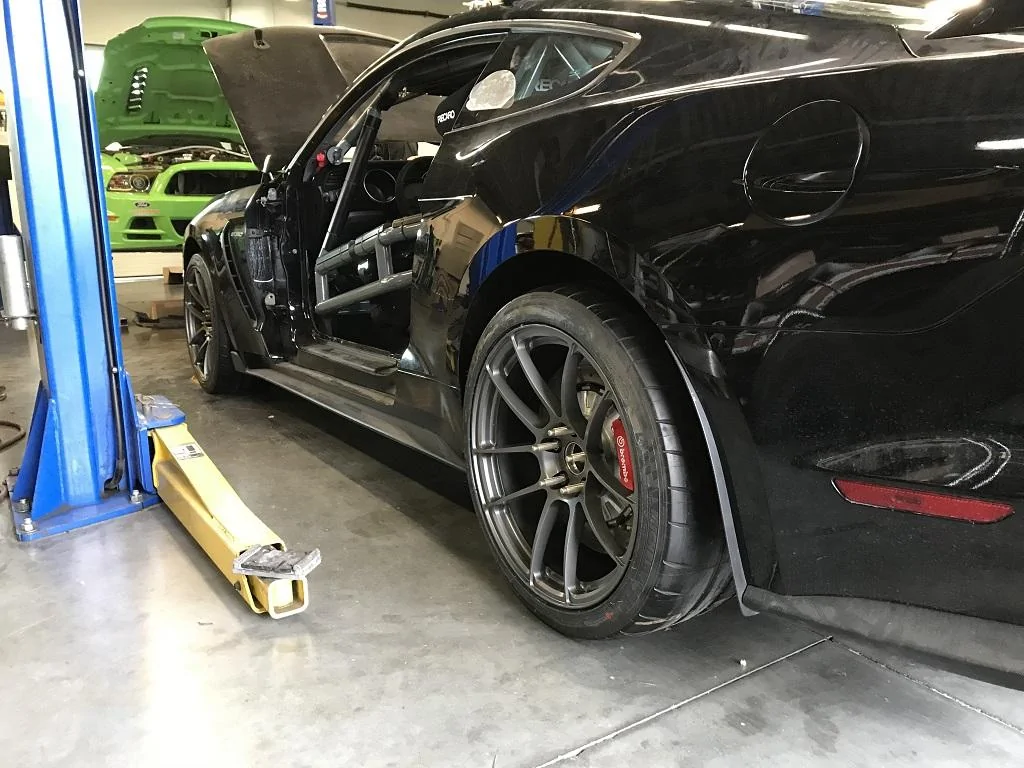 SV502 FRPS GT350R (1).webp