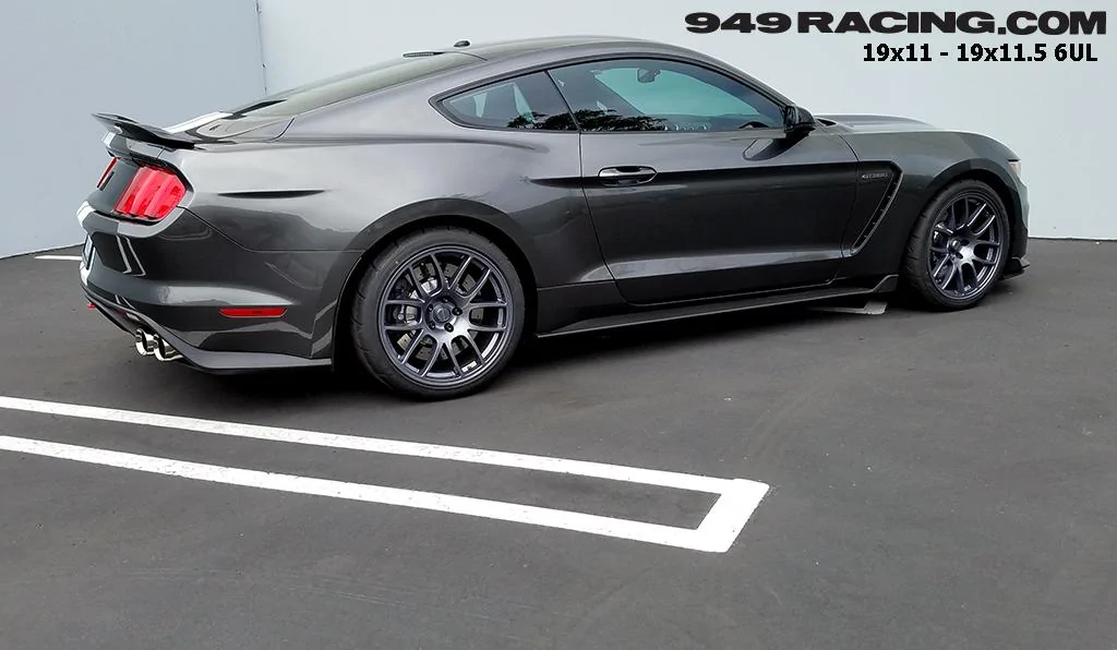 Magnetic_Gray_rear.webp
