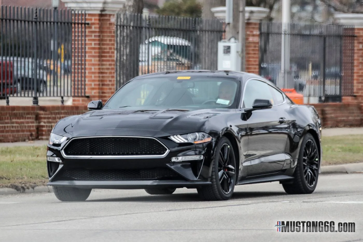 Bullitt_Black_001.webp