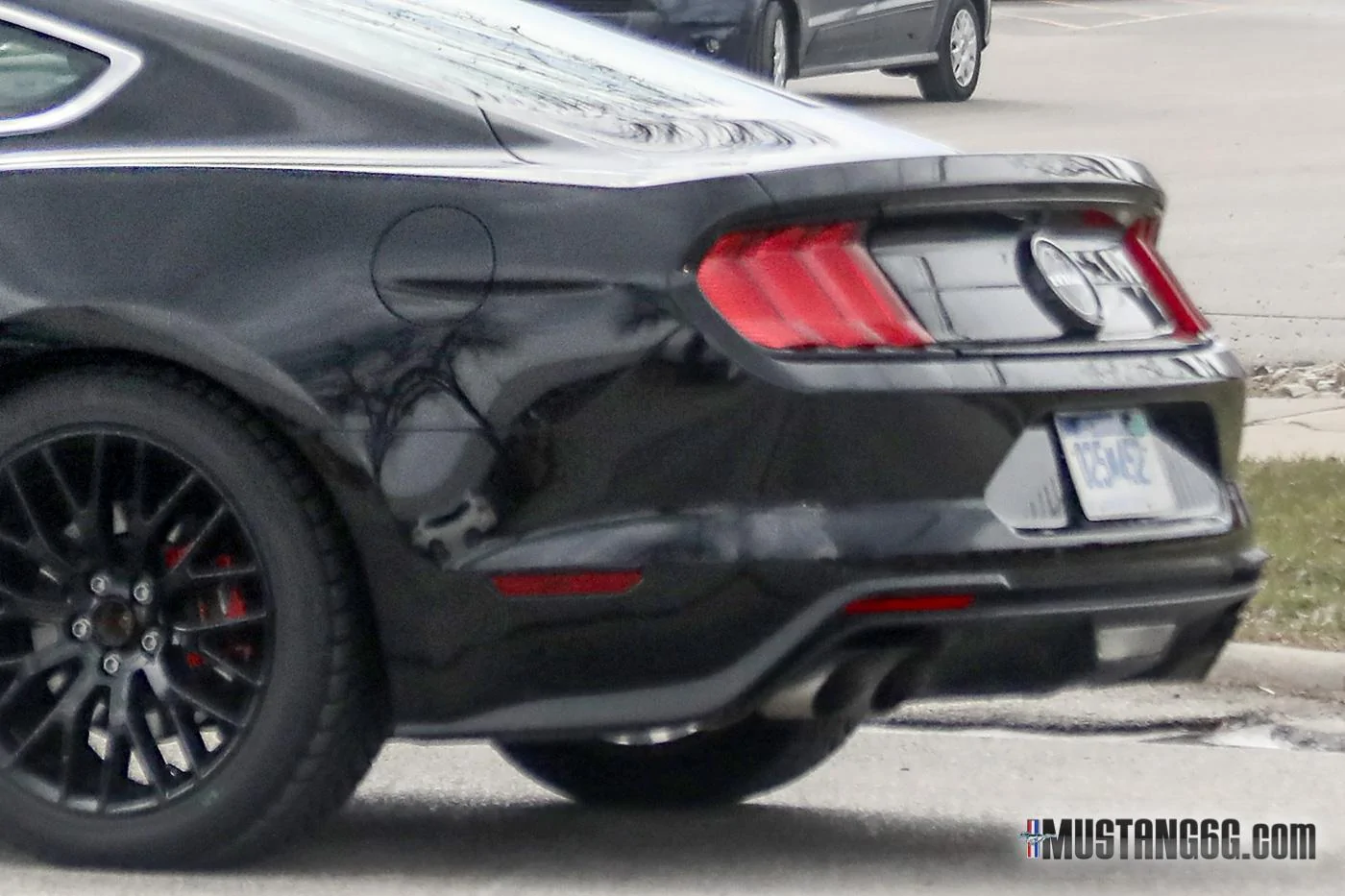 Bullitt_Black_003.webp
