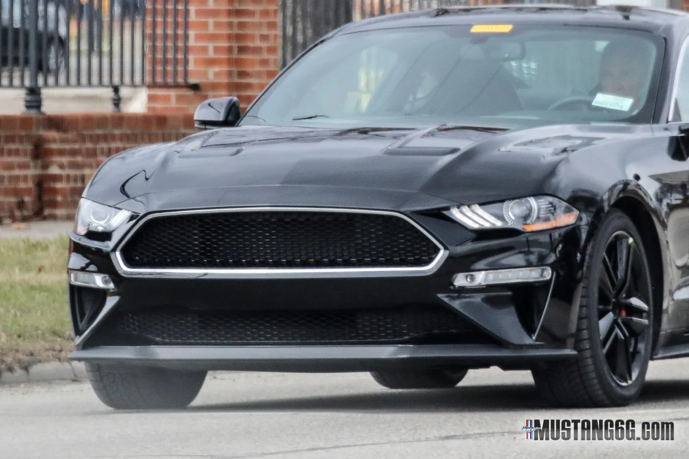 Bullitt_Black_005.webp