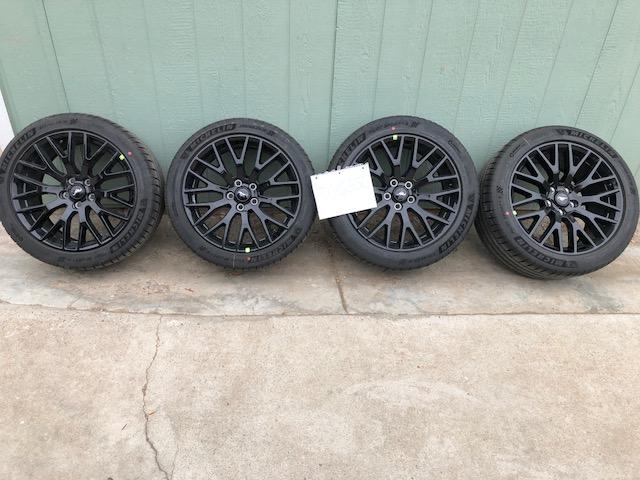 IMG_0719 mustang wheels.jpg
