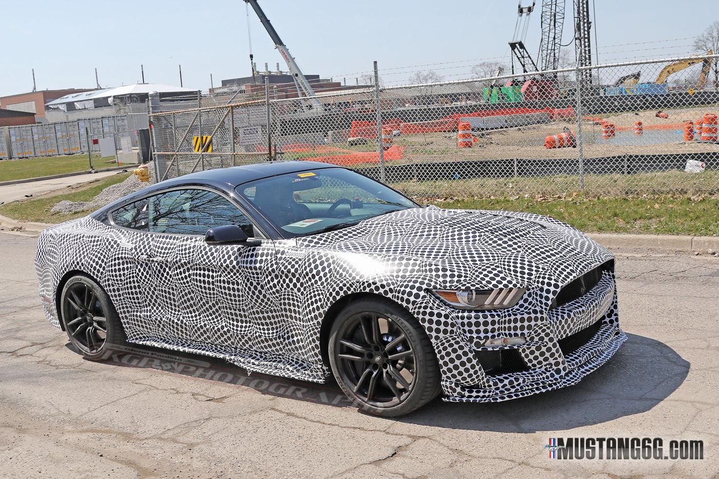 2020-GT500-Ford-Mustang8.jpg