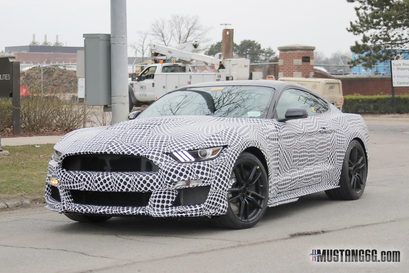 2020-GT500-Ford-Mustang12.jpg