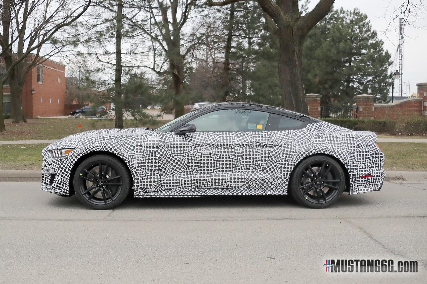 2020-GT500-Ford-Mustang16.jpg