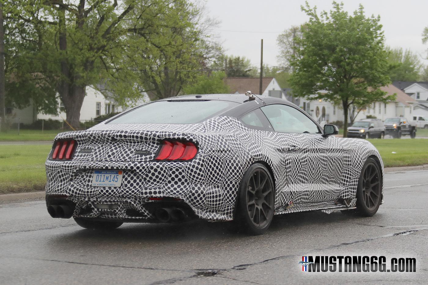2019-2020-GT500-Ford-Mustang3.jpg